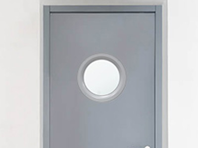 Porte métallique avec oculus rectangulaire et grille de ventilation